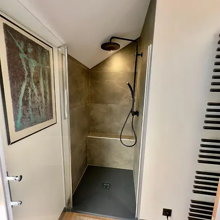 Sth1 - Cachette En Centre-ville *